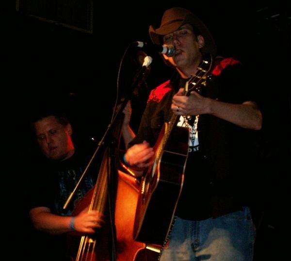 T. Junior and Stemp performing live